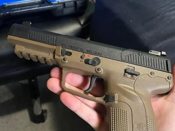 NIB FN Five-Seven FDE