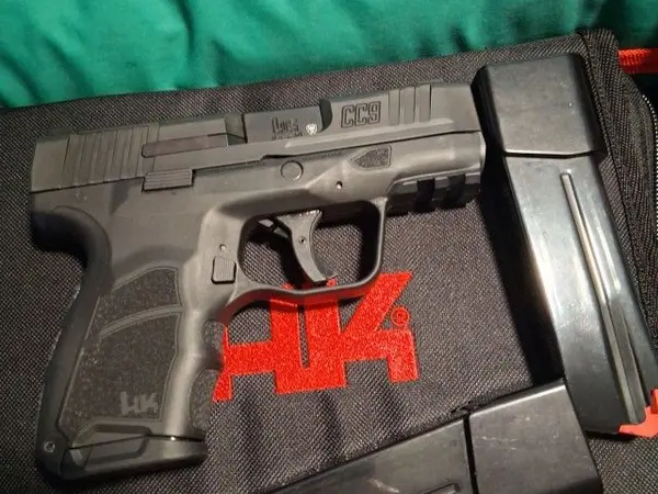Hk CC9 3 mags, pouch, iwb holster