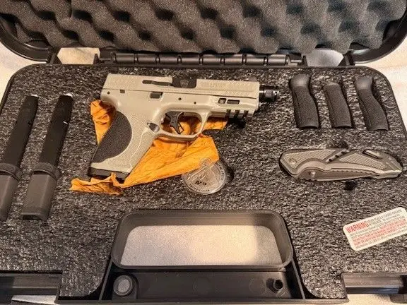 Smith & Wesson M&P9 M2.0 Compact Spec Series 9mm Bull Shark Gray Pistol