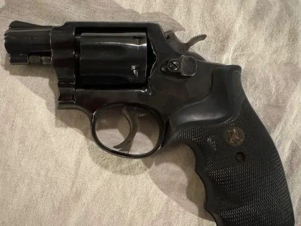 Smith & Wesson model 10-5 2 1/2 barrel 38 Special