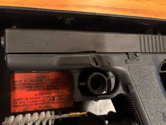 Glock 19 Gen 2 (Tupperware)