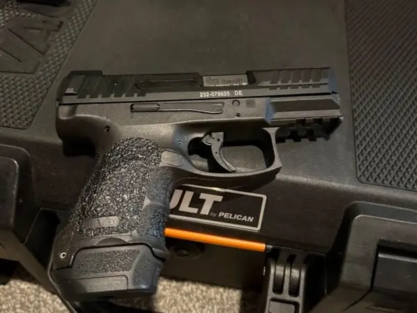 H&K (HK) VP9SK - B (button release) w two holsters and two mags