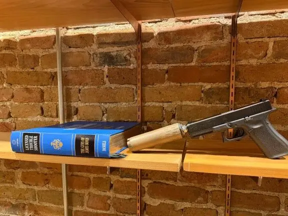 Glock 17 Gen 5 w/ threaded barrel