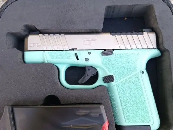 Turquoise GForce GF9