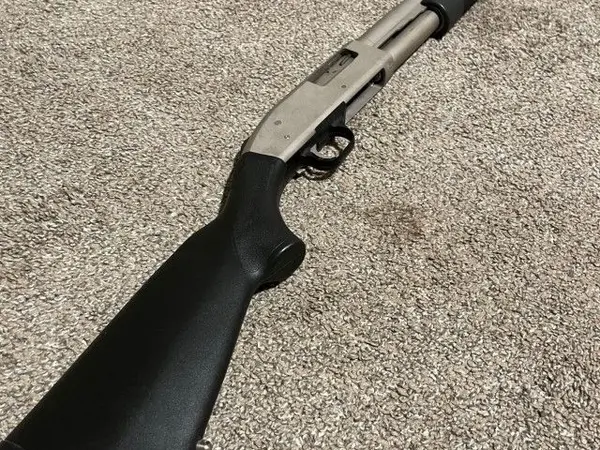 Mossberg 500A Mariner (Silver Marinecote Finish) 12 GA (Rustproof, great boat/truck gun)