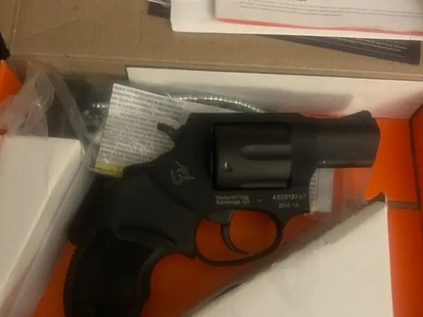 Taurus 856 UL