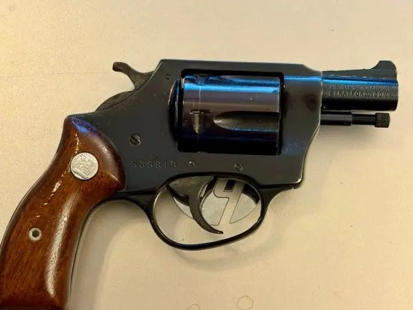 CHARTER ARMS UNDERCOVER 38