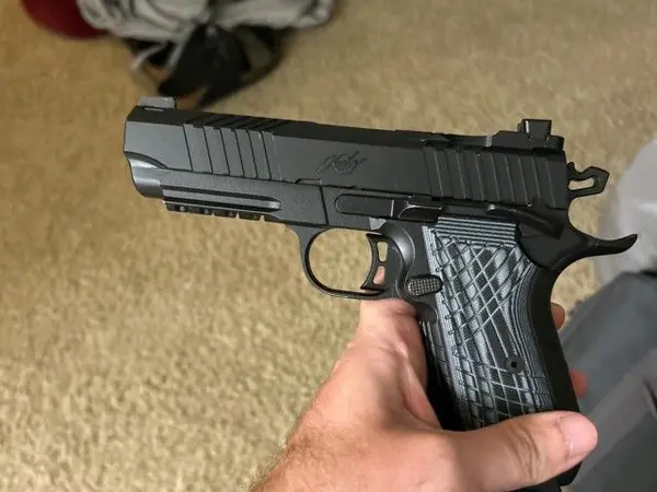 Kimber KDS9C railed (9mm-2011)