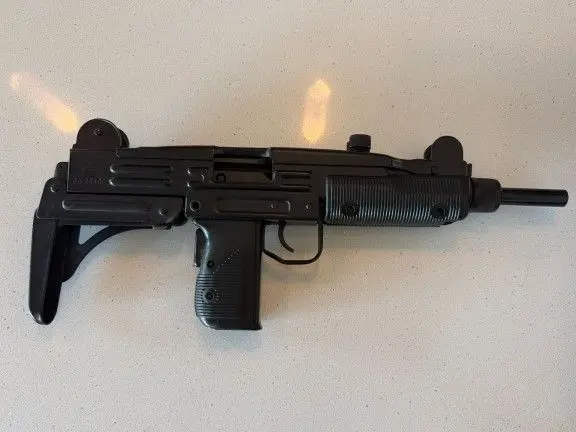 IMI UZI Model A – Early 1982 – Complete Original Factory Package – Matching Documentation