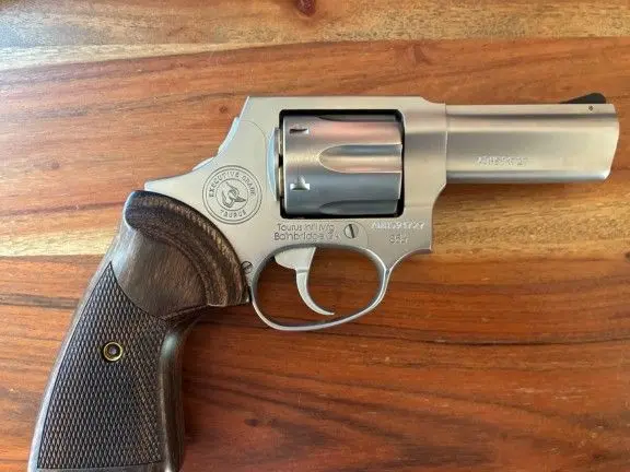 Taurus Executive Grade 856 38spl