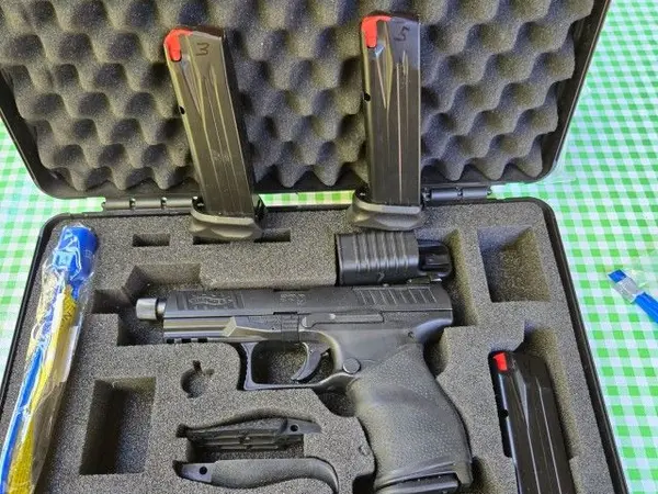 Walther ppq m2 q4 tac w/holster