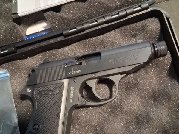 Walther ppk/s 22lr w threaded barrel