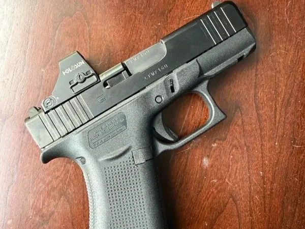 Glock 43x with Holosun X2 Green Dot