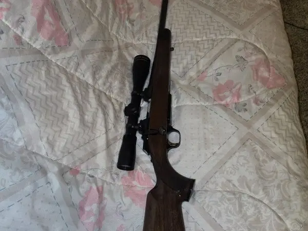 A bolt medalion