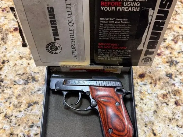 Taurus PT22 22LR
