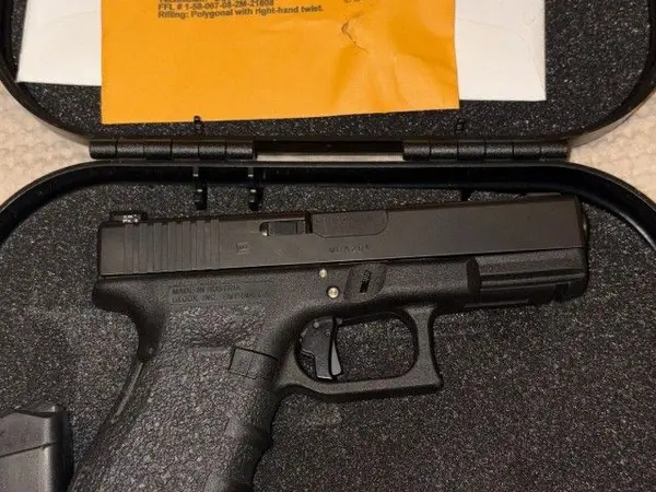Glock 19C