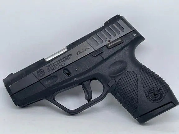 Taurus PT 740 - 40 cal SLIM ( .40 Caliber) conceal carry