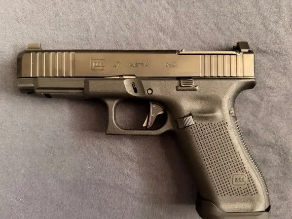 Glock 47 with Extras