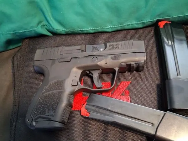 Hk cc9, 3 mags, pouch, iwb holster