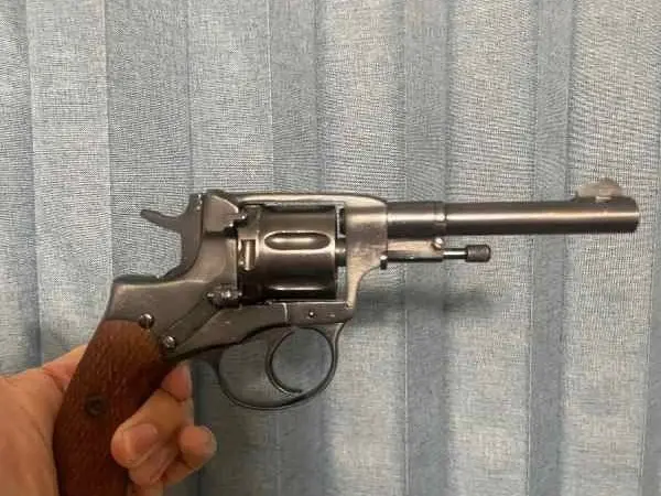 Nagant M1895 Revolver