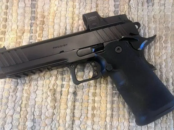 Springfield Prodigy 5" with Hex Wasp Optic