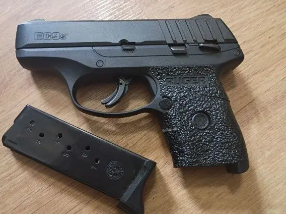 Ruger EC9s ........LN