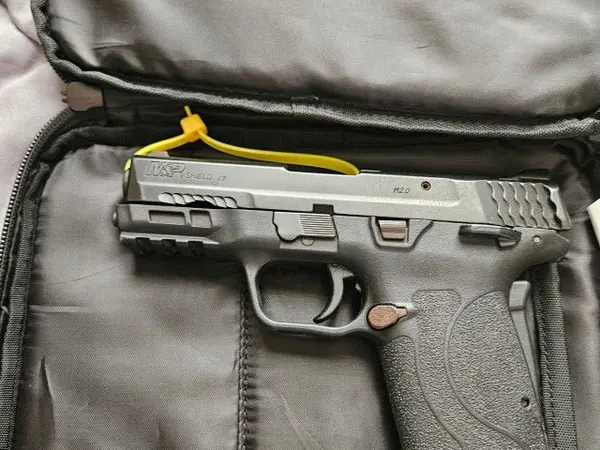 S&W Shield EZ SLIDE 9mm