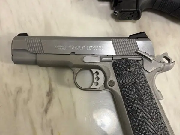 1911 colt commander
