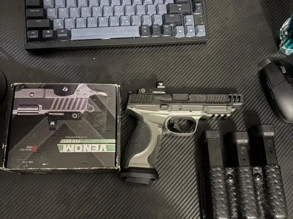 Smith &Wesson competitor 2.0