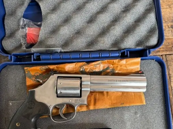 S&W 686+ Stainless Revolver