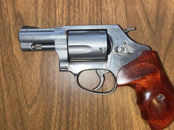 Smith & Wesson 60-14 .357 Magnum Lady Smith