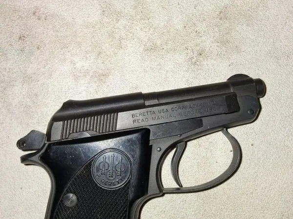 Beretta .. 22 LR Auto