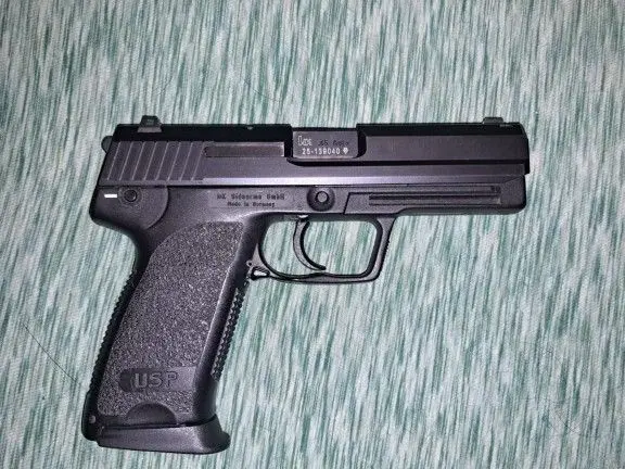 H&K USP 45 V1