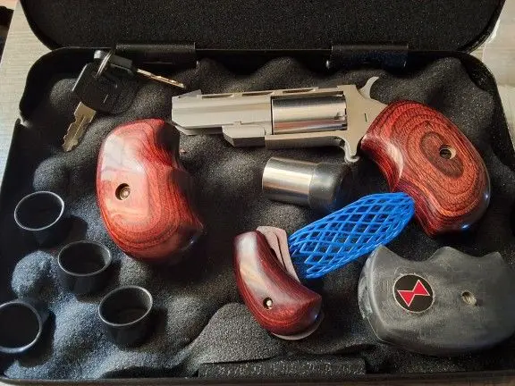 North american arms black widow