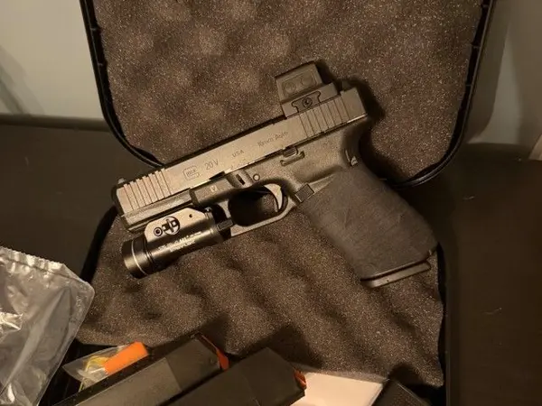 Glock 20 GenV w/Holosun 509T and TLR1-HL