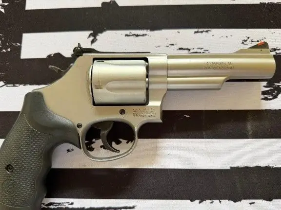 S&W Model 69 Combat Magnum .44 Mag/.44 Spl