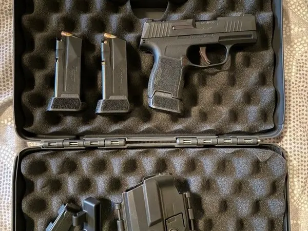 Sig P365 Tac Pac- 3- 12 rd mags- I/O WB holster.- $450