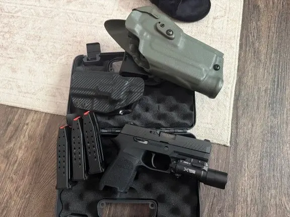 “Pending sale” LNIC Sig P320 3.9” 9mm with extras “No Trades” / Cash Only / 803-609-0124