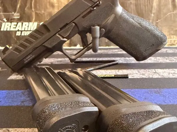 SPRINGFIELD ECHELON