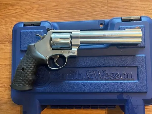 Smith & Wesson 629 Classic