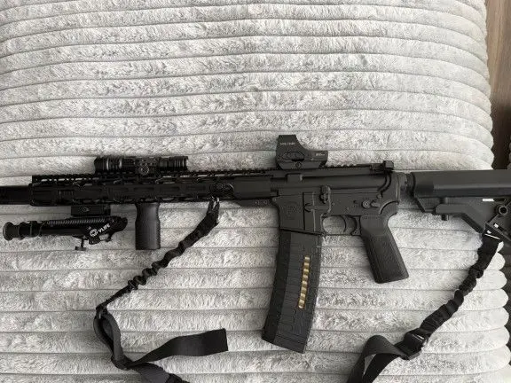 Full Size AR