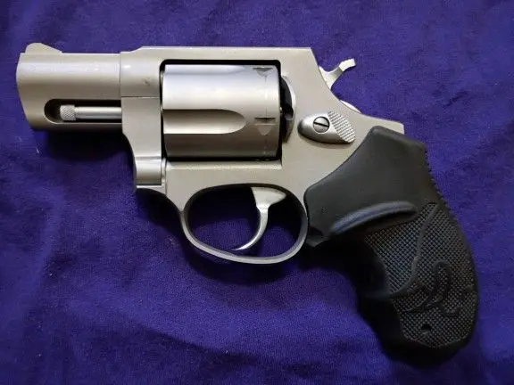 Taurus 357mag stainless ......... LN