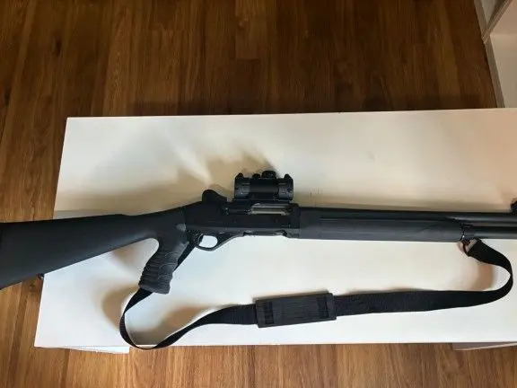 Stoeger 12gauge semi auto tactical shotgun