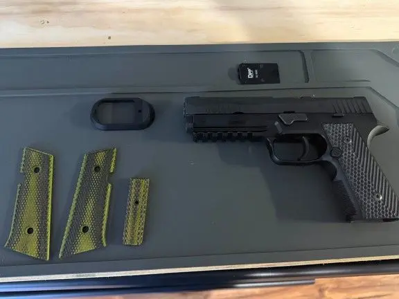 P320