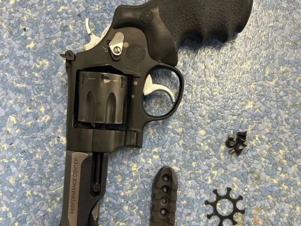 Smith Wesson Performance Center TRR8 8 shot 357 magnum