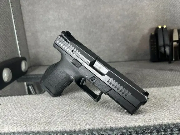 CZ P10c