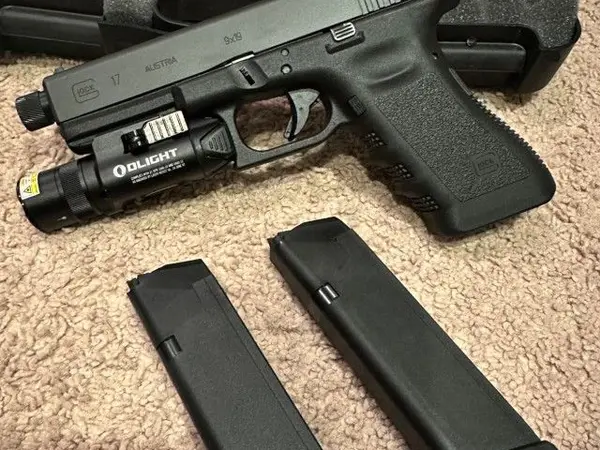 Glock 17