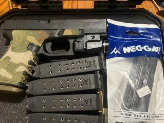 G19 gen 3 (USN Mk 27) 1 of a kind upgrades/xtras