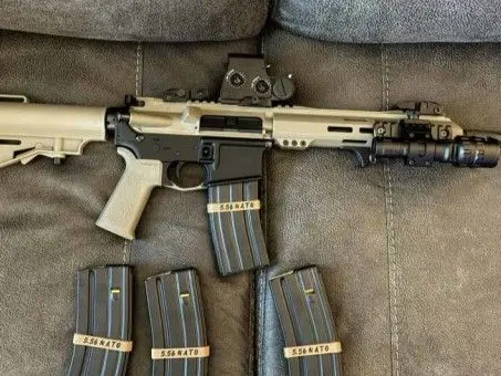 AR-15 5.56 AR-15 556 10.5" BARREL PISTOL  CERAKOTED WITH (4) 30RD MAGAZINES