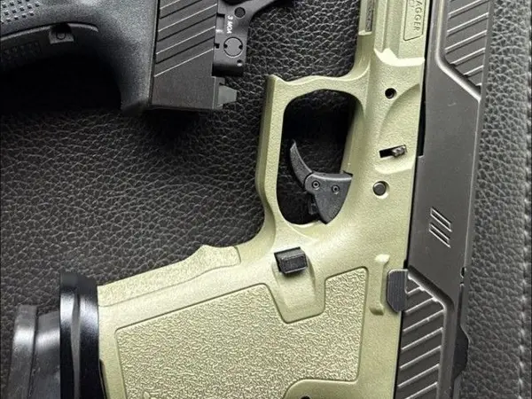 Glock 19 / Dagger